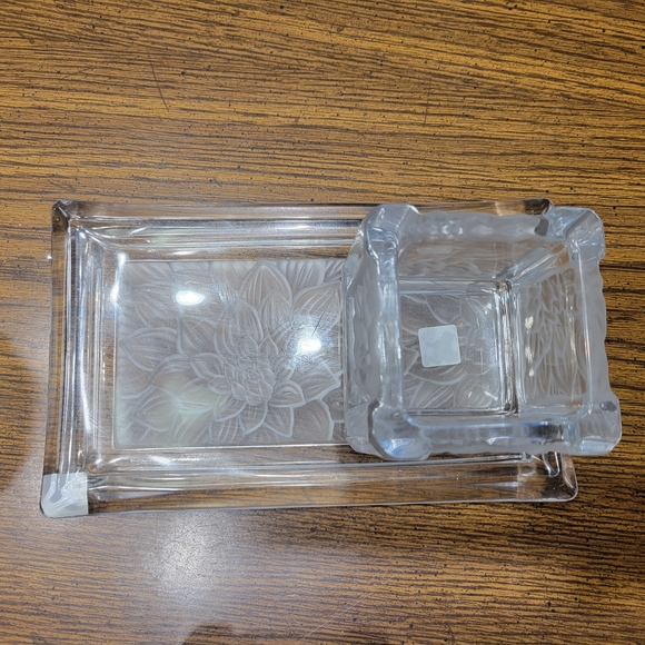 PartyLite Frosted Glass Candle Holders with Tray - Picture 2 of 5